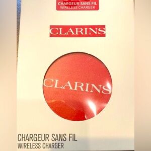 BNIB Clarins Wireless Cellphone Charger